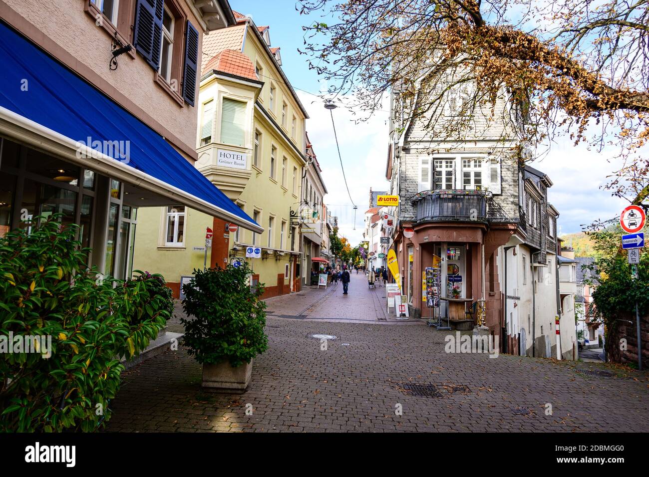 24 okt 2020: Weinheim, Bade-Wurtemberg, Odenwald, Allemagne. Petite maison intéressante Banque D'Images