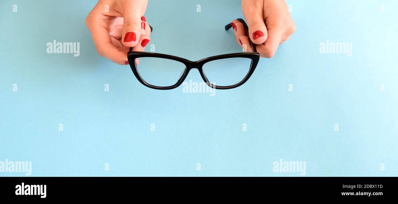 Lunettes Yeux De Chat Banque D Image Et Photos Alamy