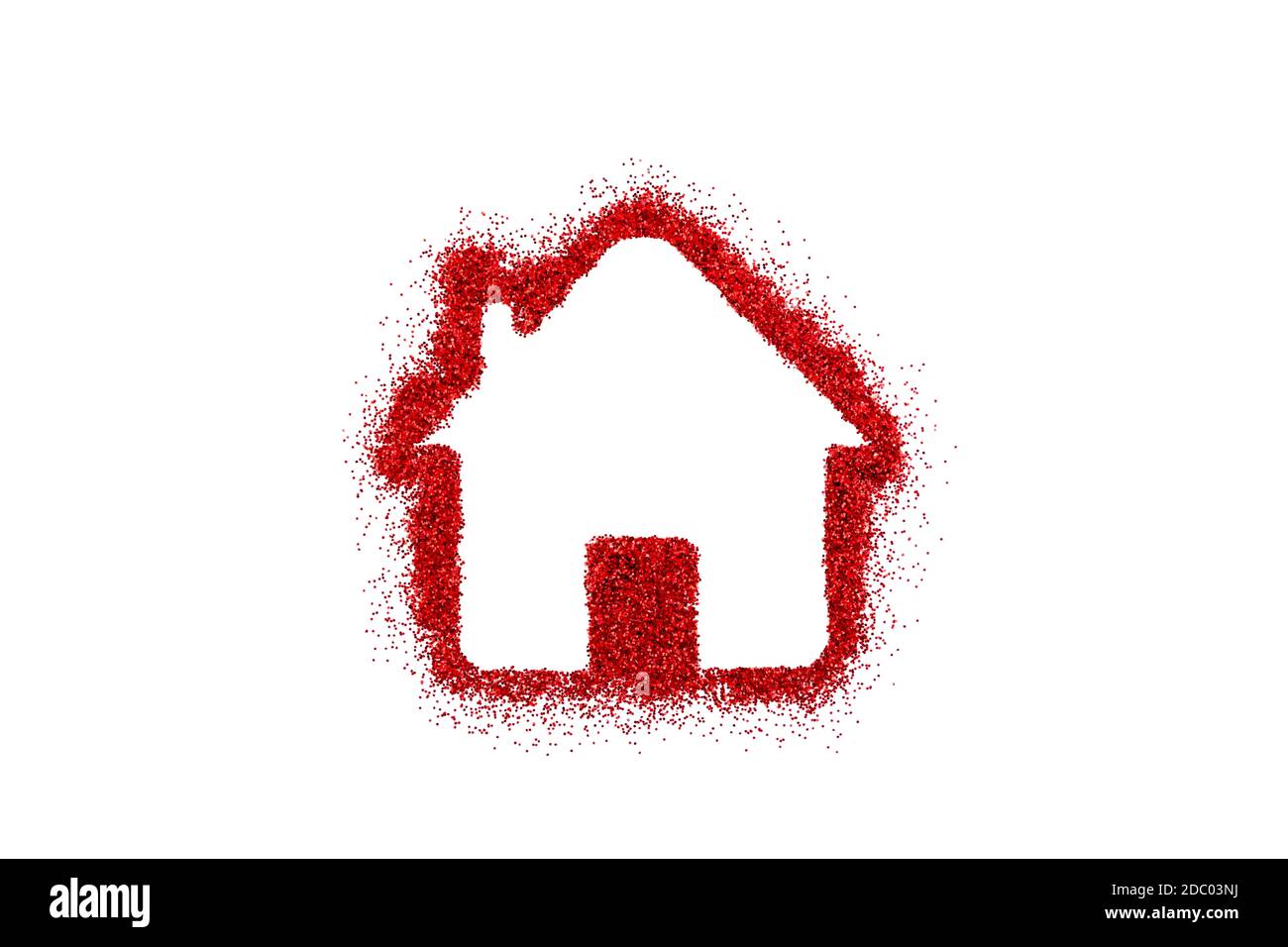 Petite maison en forme de paillettes rouges isolée sur fond blanc Banque D'Images