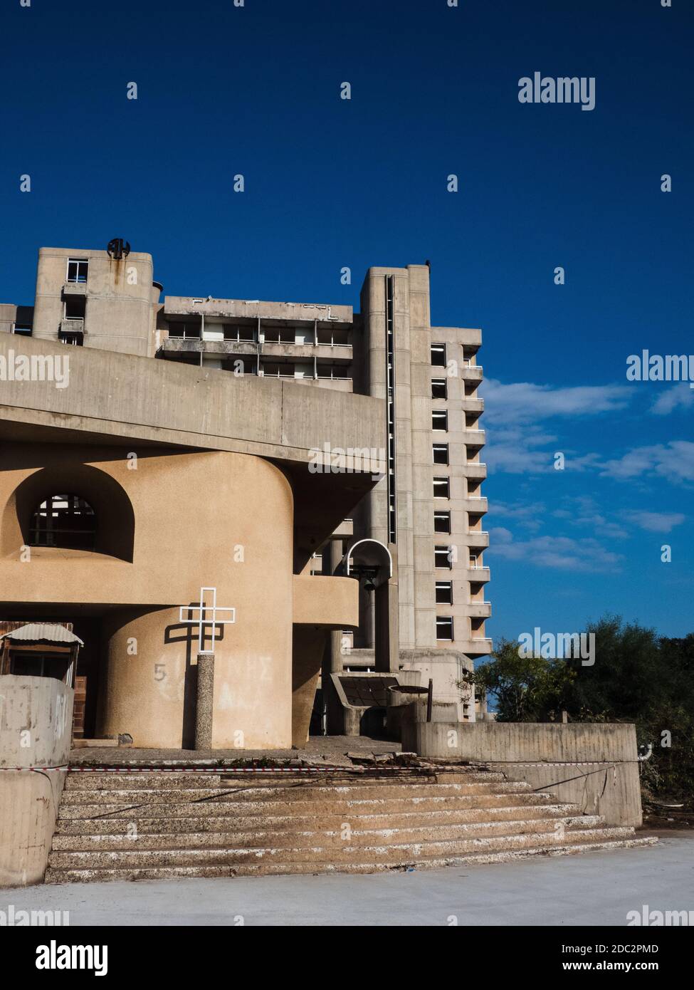 Du paradis des vacances à la ville fantôme, Varosha, la ville interdite chypriote. Photos prises en novembre 2020 Banque D'Images