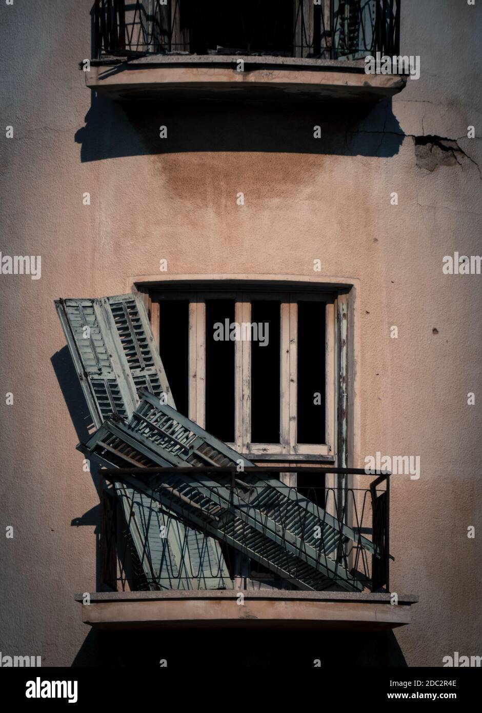 Du paradis des vacances à la ville fantôme, Varosha, la ville interdite chypriote. Photos prises en novembre 2020 Banque D'Images