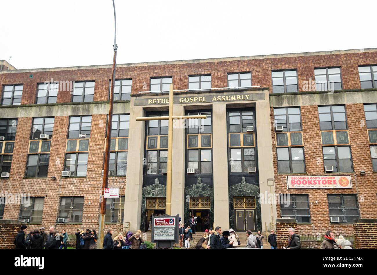 Assemblée de l'Evangile de Bethel à Harlem. Dimanche matin après le Service religieux. New York, États-Unis Banque D'Images