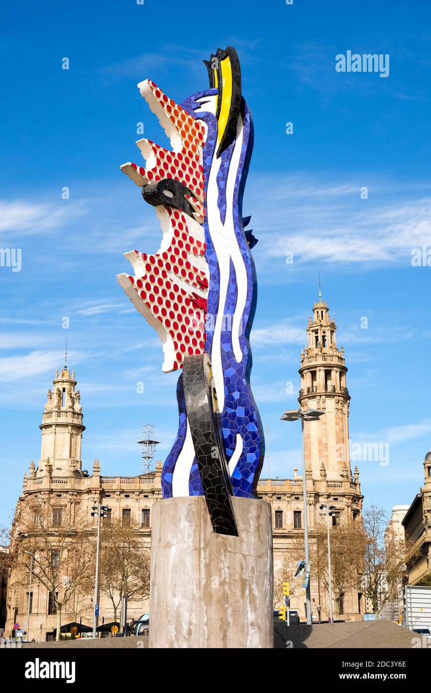 BARCELONE, ESPAGNE Mars 2018: Une sculpture surréaliste du chef de Barcelone Banque D'Images