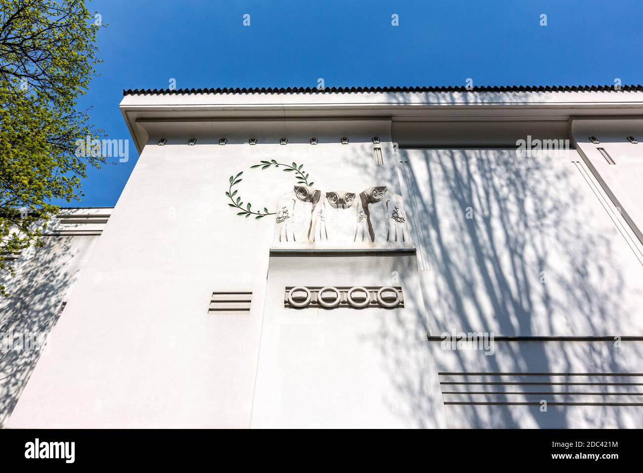 Jugendstil se trouve sur la façade de Koloman Moser, bâtiment de la sécession de Joseph Maria Olbrich, Vienne, Autriche Banque D'Images