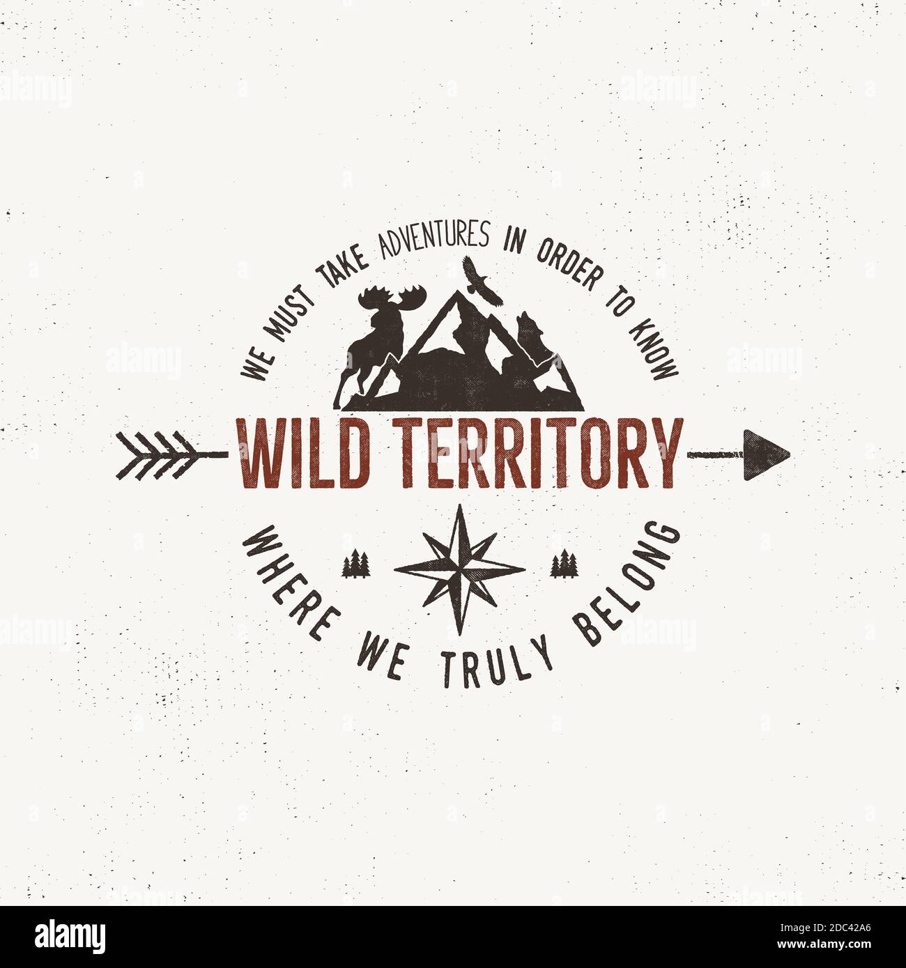 Embleme Sauvage Vintage Illustration Retro De La Nature Sauvage Typographie Et Style Rugueux Logo Ou Badge Avec Effet Typographique Citation Personnalisee Pour Les Grands Espaces Photo Stock Alamy