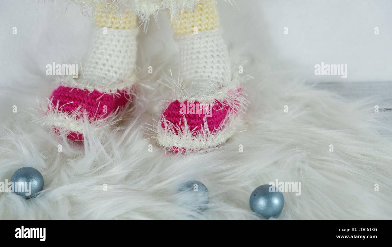 Chaussons en crochet rose Banque D'Images