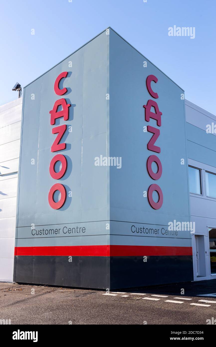 Cazoo a utilisé le centre de clientèle de la concession de voitures à Southampton, Hampshire, Royaume-Uni Banque D'Images
