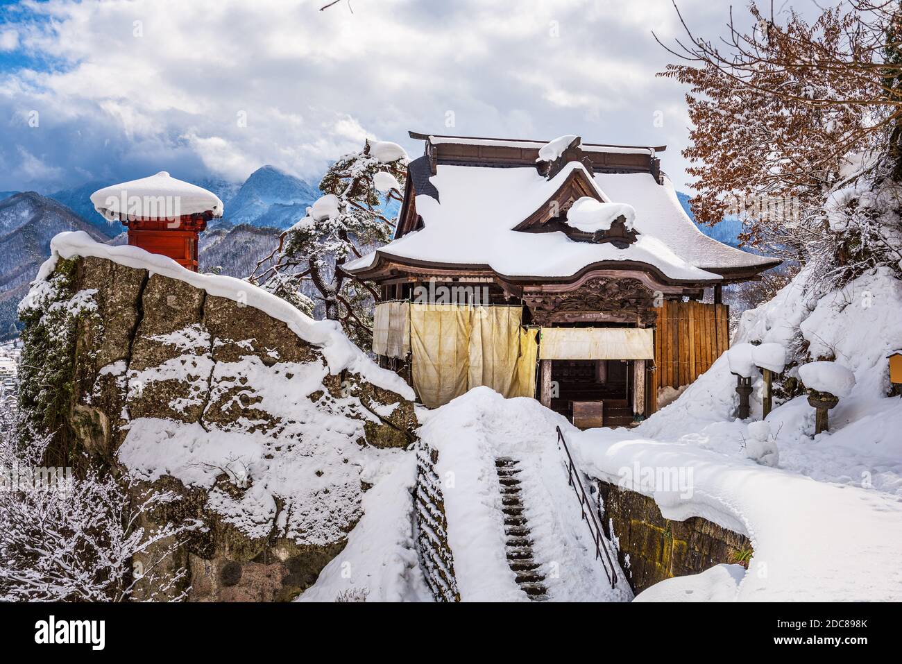 Yamadera, le Japon à la Temple de montagne en hiver. Banque D'Images