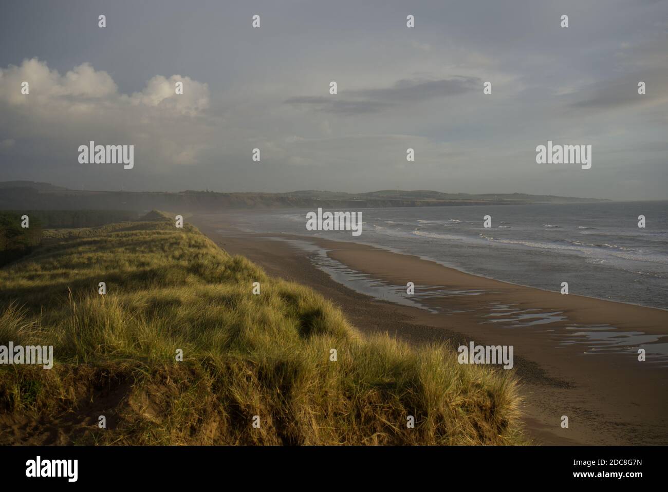 avant-midi sur une plage écossaise Banque D'Images