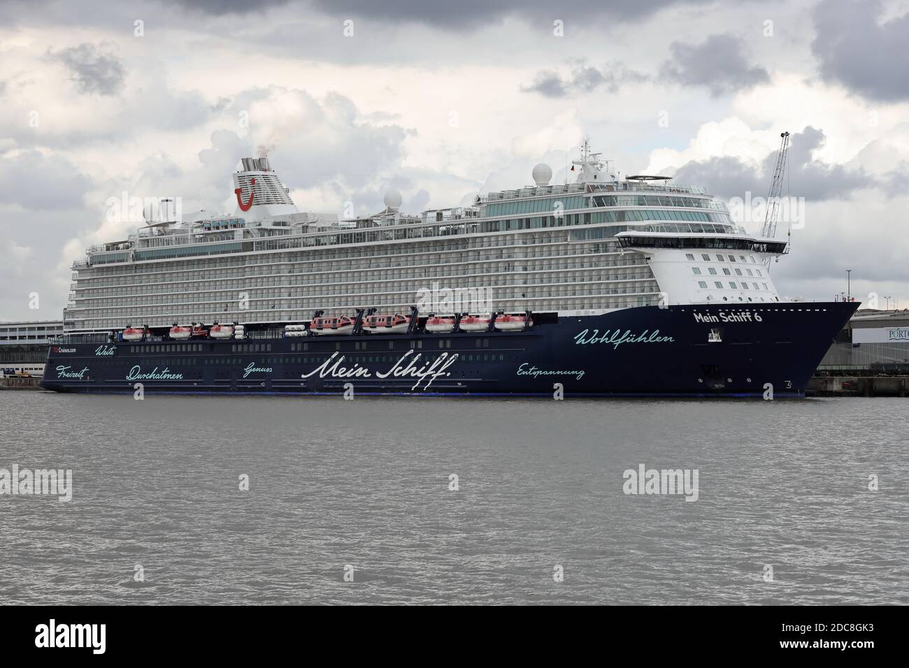 Le bateau de croisière Mein Schiff 6 sera à Bremerhaven le 24 août 2020 à Columbuskaje Banque D'Images