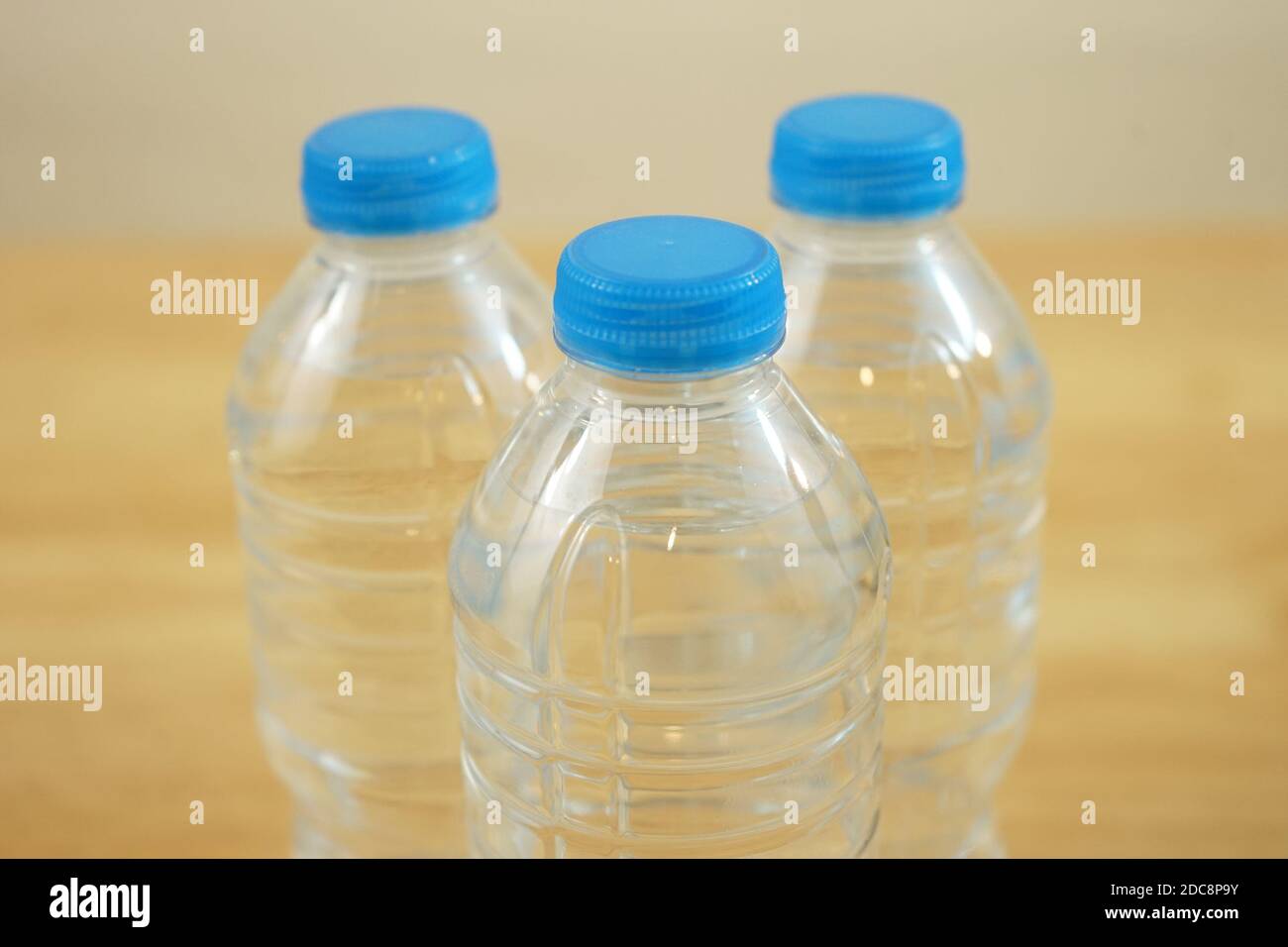 Bouteille d'eau en plastique 500 ml Banque D'Images