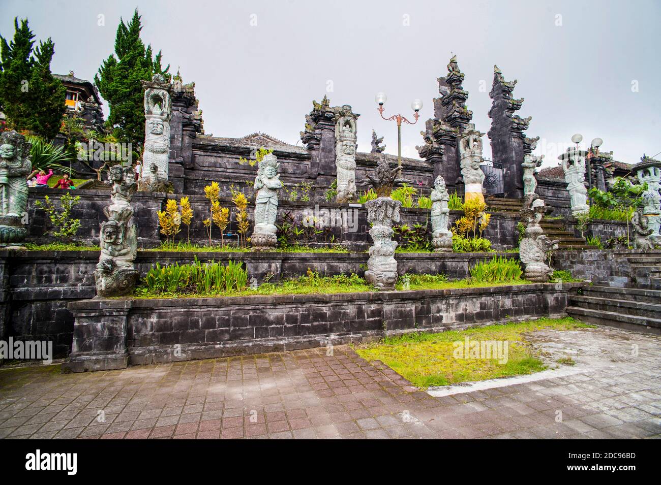 Statues au temple de Besakih (Pura Besakih), Bali, Indonésie, Asie Banque D'Images