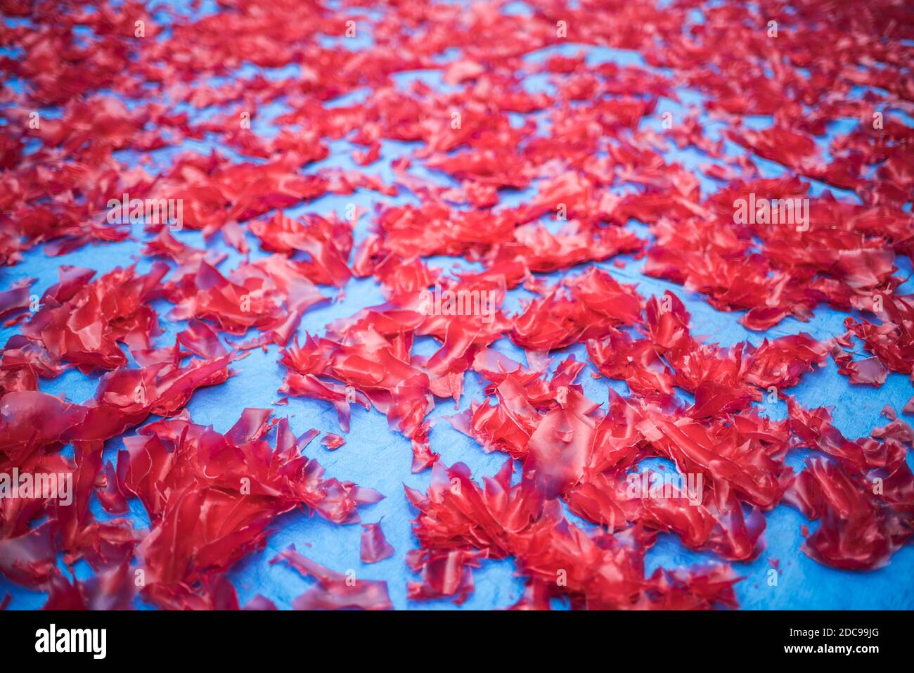 Production de Krupuk (Kroepoek), Bukittinggi, Sumatra Ouest, Indonésie, Asie Banque D'Images