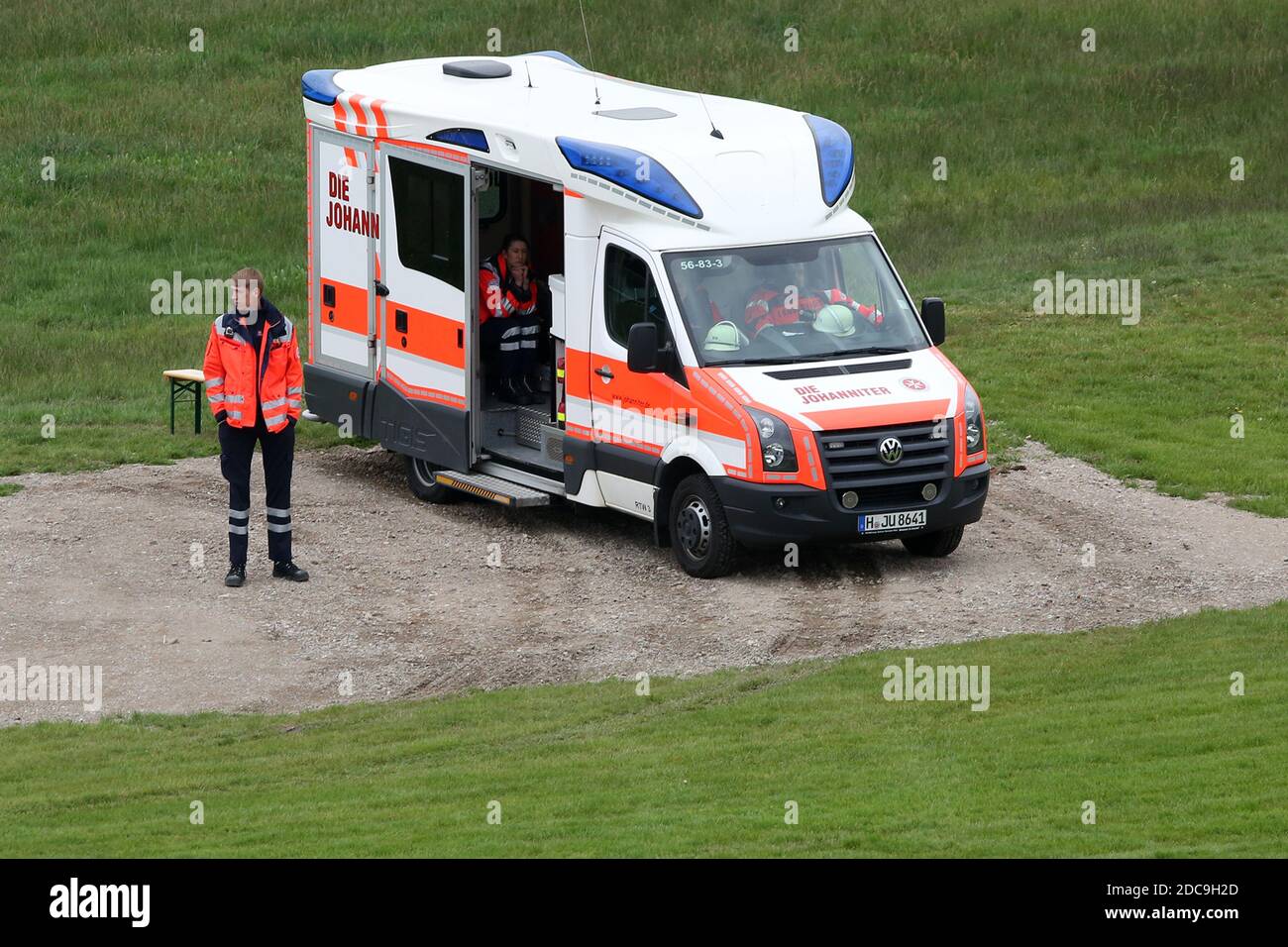 17.05.2019, Hanovre, Basse-Saxe, Allemagne - Allemagne - équipe de secours de Johanniter Unfallhilfe en veille. 00S190517D477CAROEX.JPG [VERSION DU MODÈLE : NON, Banque D'Images