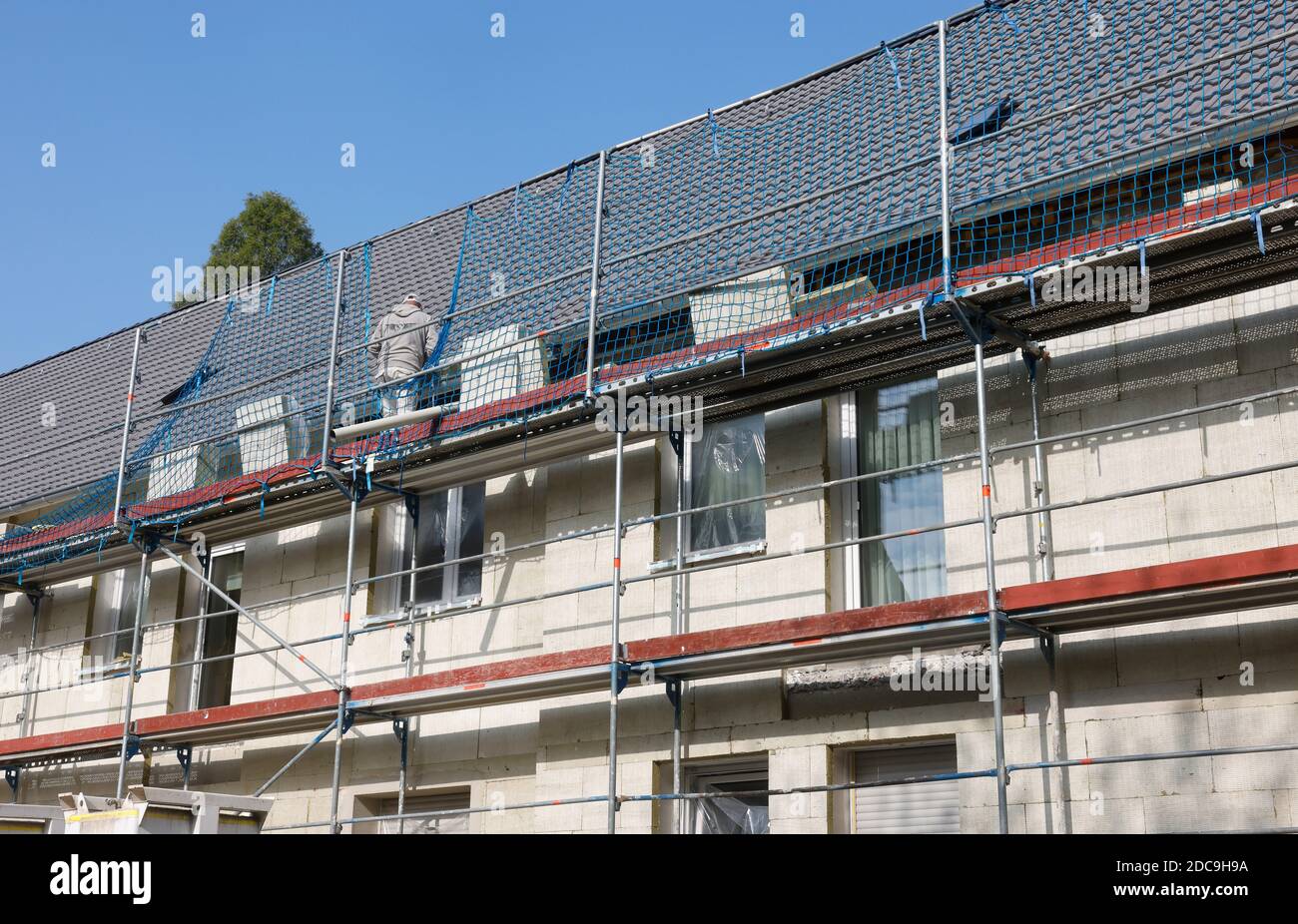 23.09.2020, Essen, Rhénanie-du-Nord-Westphalie, Allemagne - isolation thermique, à Altenessen, des maisons de la Allbau Wohnungsbaugesellschaft sont en cours de rénovation Banque D'Images