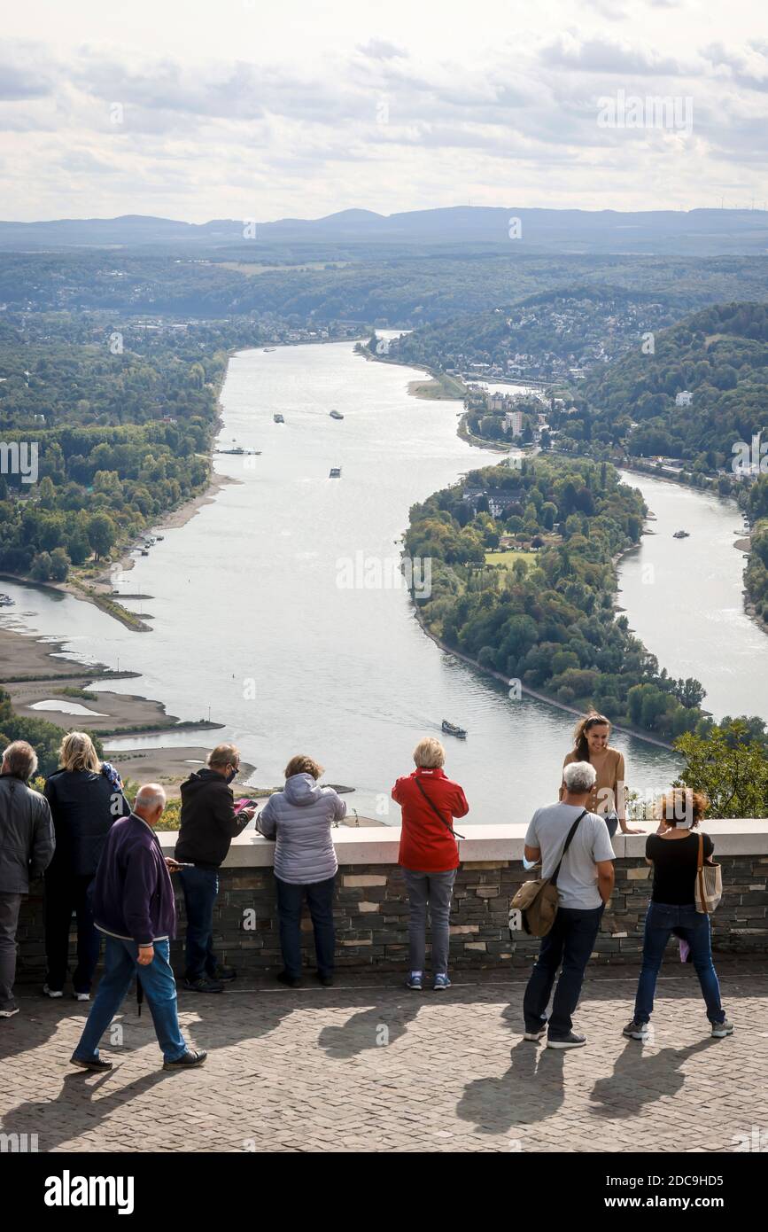 24.09.2020, Koenigswinter, Rhénanie-du-Nord-Westphalie, Allemagne - Drachenfels, destination touristique et d'excursion dans le Siebengebirge sur le Rhin, touristes Banque D'Images