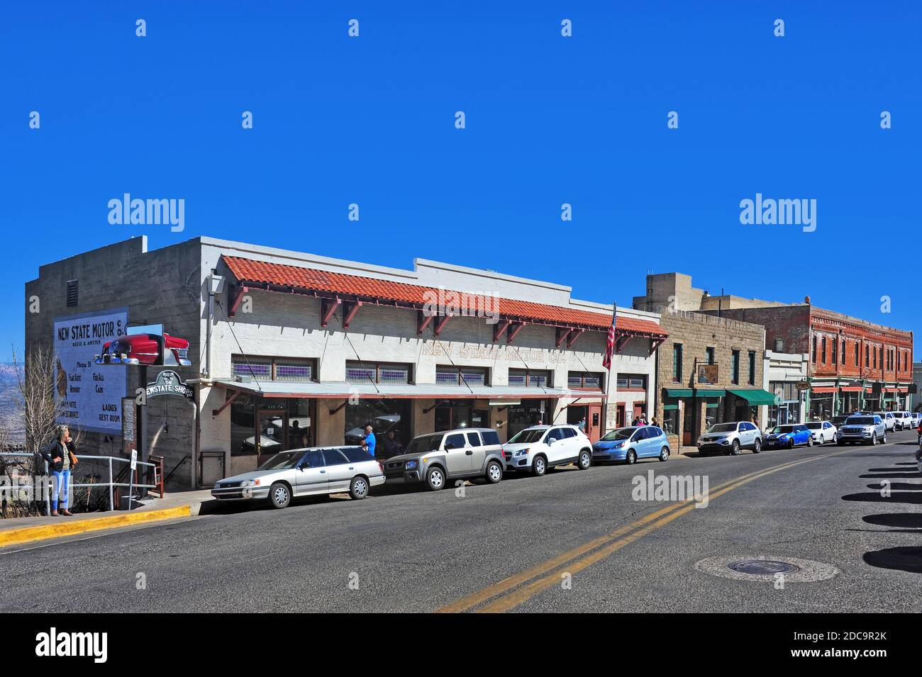 Jerome, AZ, États-Unis - 24 février 2016 : main Street à Jerome qui était autrefois une ville minière prospère et qui est maintenant un monument historique national. Banque D'Images