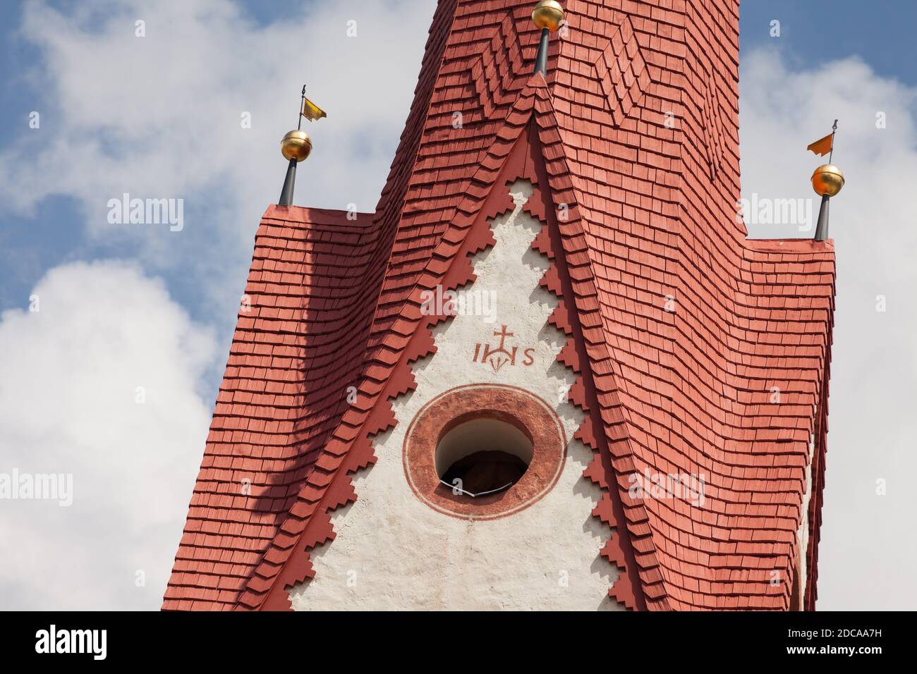 Particulier du clocher de l'église de Selva Di Val Gardena dans la région des Dolomites Banque D'Images