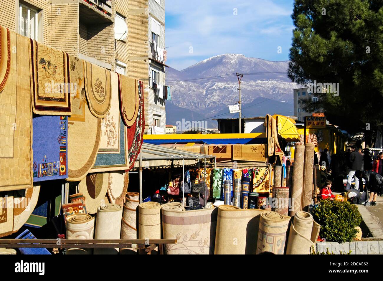 Marché de rue, centre de Tirana, Albanie Banque D'Images