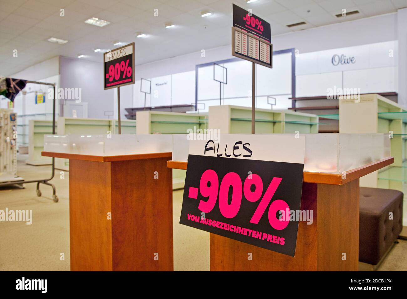 Galeria Kaufhof, étagères vides, fermeture de magasin, Allemagne, Rhénanie-du-Nord-Westphalie, région de la Ruhr, Witten Banque D'Images