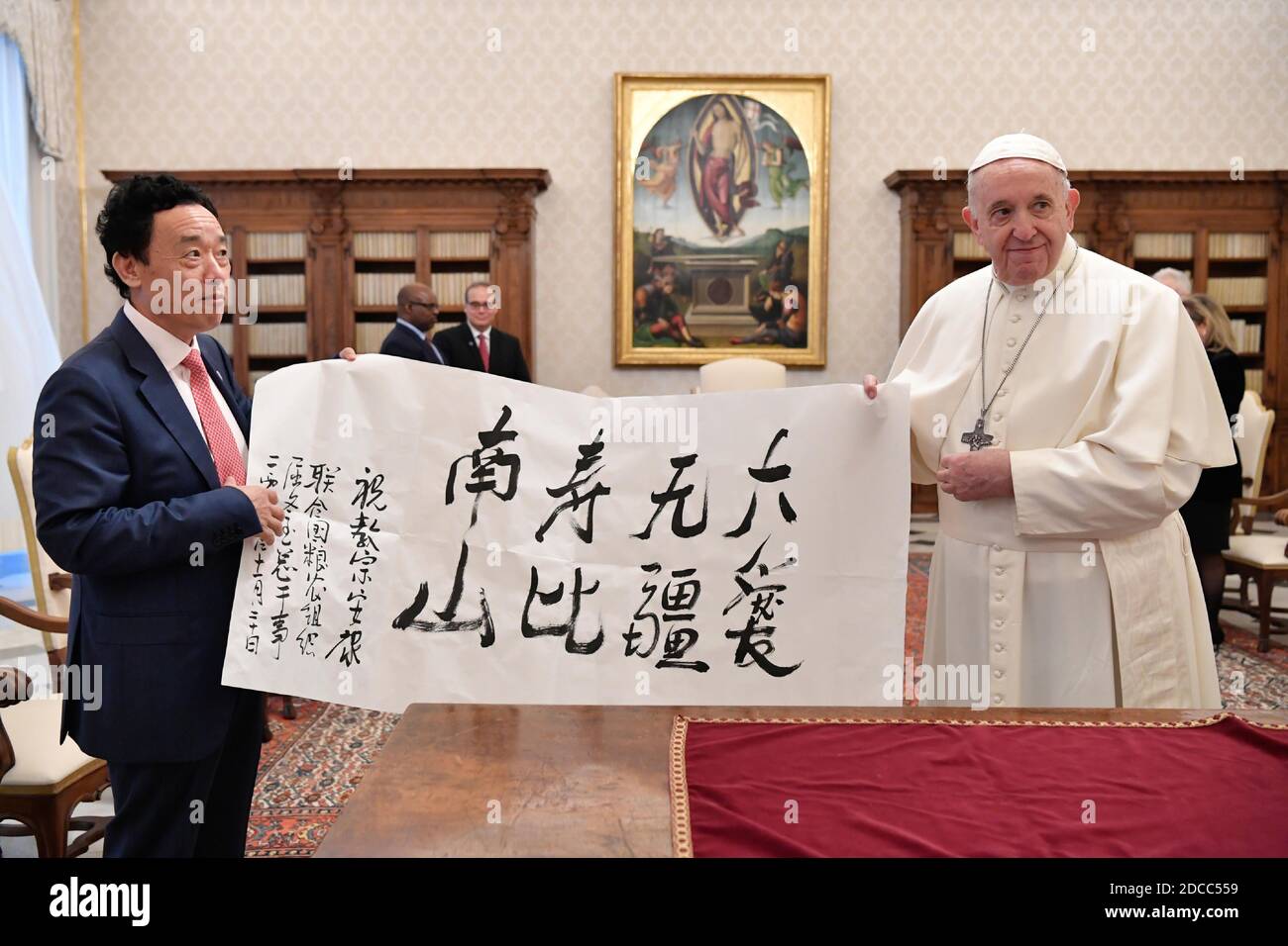 Rome, Italie. 20 novembre 2020. 20 novembre 2020 : rencontre du pape franciscus . Qu Dongyu, Directeur général de l'Organisation des Nations Unies pour l'alimentation et l'agriculture au Vatican crédit: Independent photo Agency/Alay Live News Banque D'Images