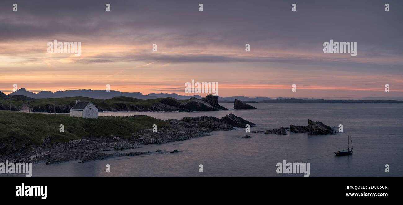 La pêche au saumon est en effervescence à Clachpéage au lever du soleil. Banque D'Images