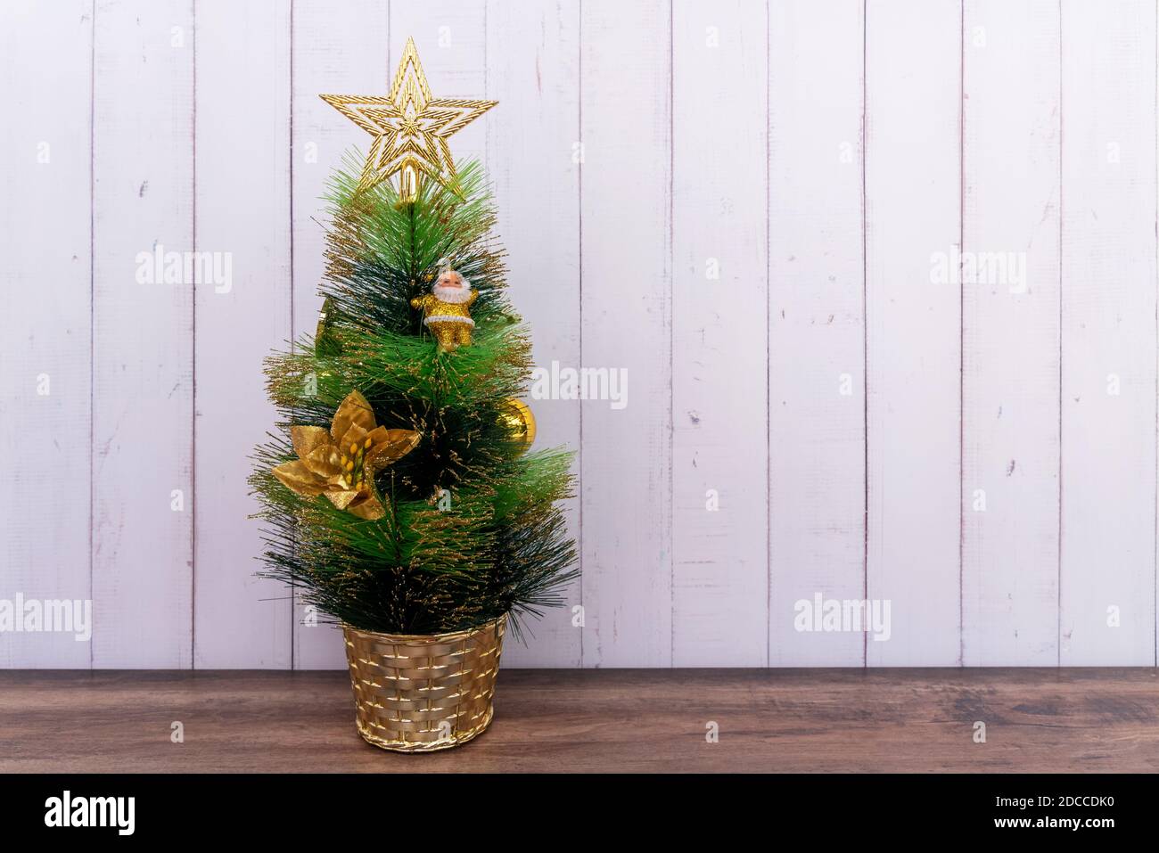 Arrière-plan de l'arbre de Noël avec arrière-plans rustiques d'espace de copie Banque D'Images