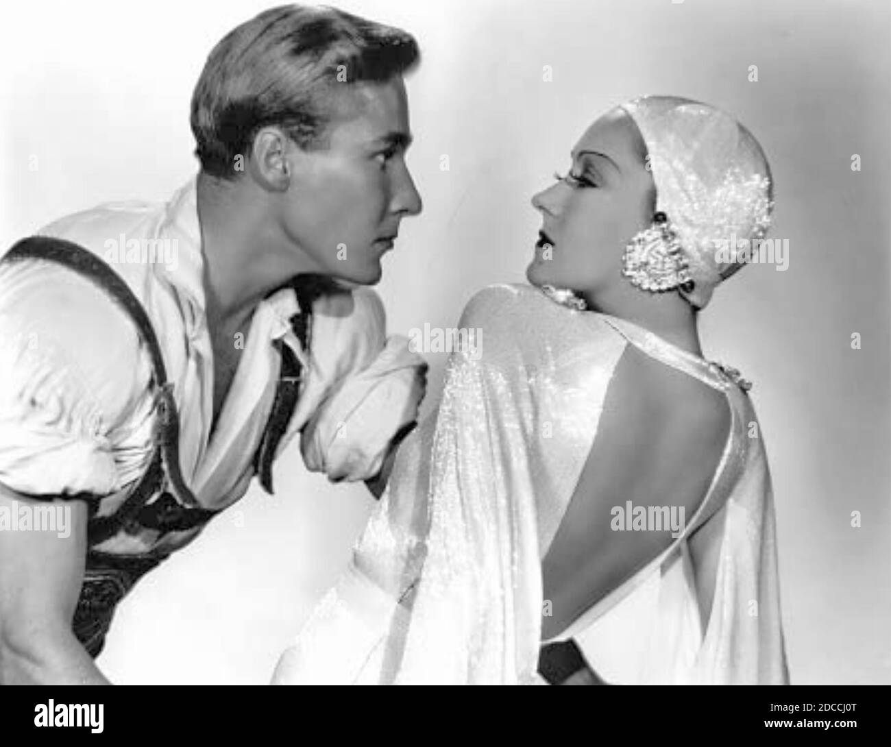 MUSIQUE DANS L'AIR 1934 Fox film Corporation production avec Gloria Swanson et Douglass Montgomery Banque D'Images