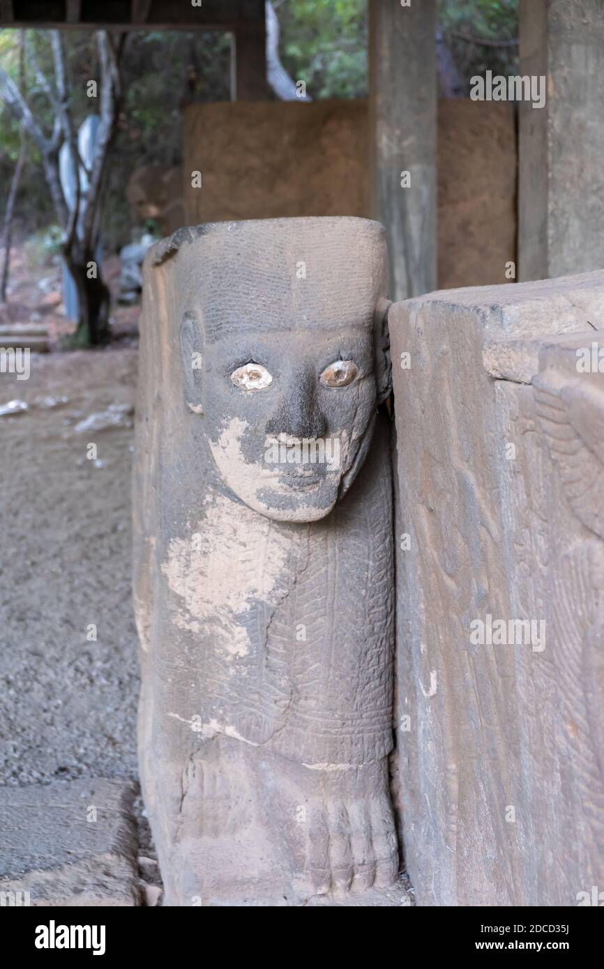 Osmaniye, Turquie novembre 2020 : Musée en plein air de Caratepe Aslantaş où sont exposés des objets historiques de l'Empire hittite Banque D'Images