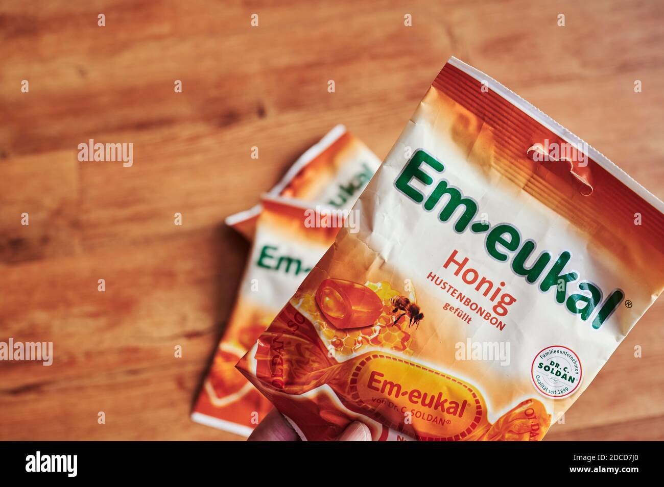 Berlin, Allemagne - 20 novembre 2020 : emballage de toux et de gouttes d'herbes. Banque D'Images