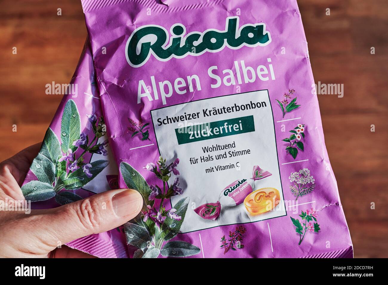 Berlin, Allemagne - 20 novembre 2020 : emballage de toux et de gouttes d'herbes. Banque D'Images