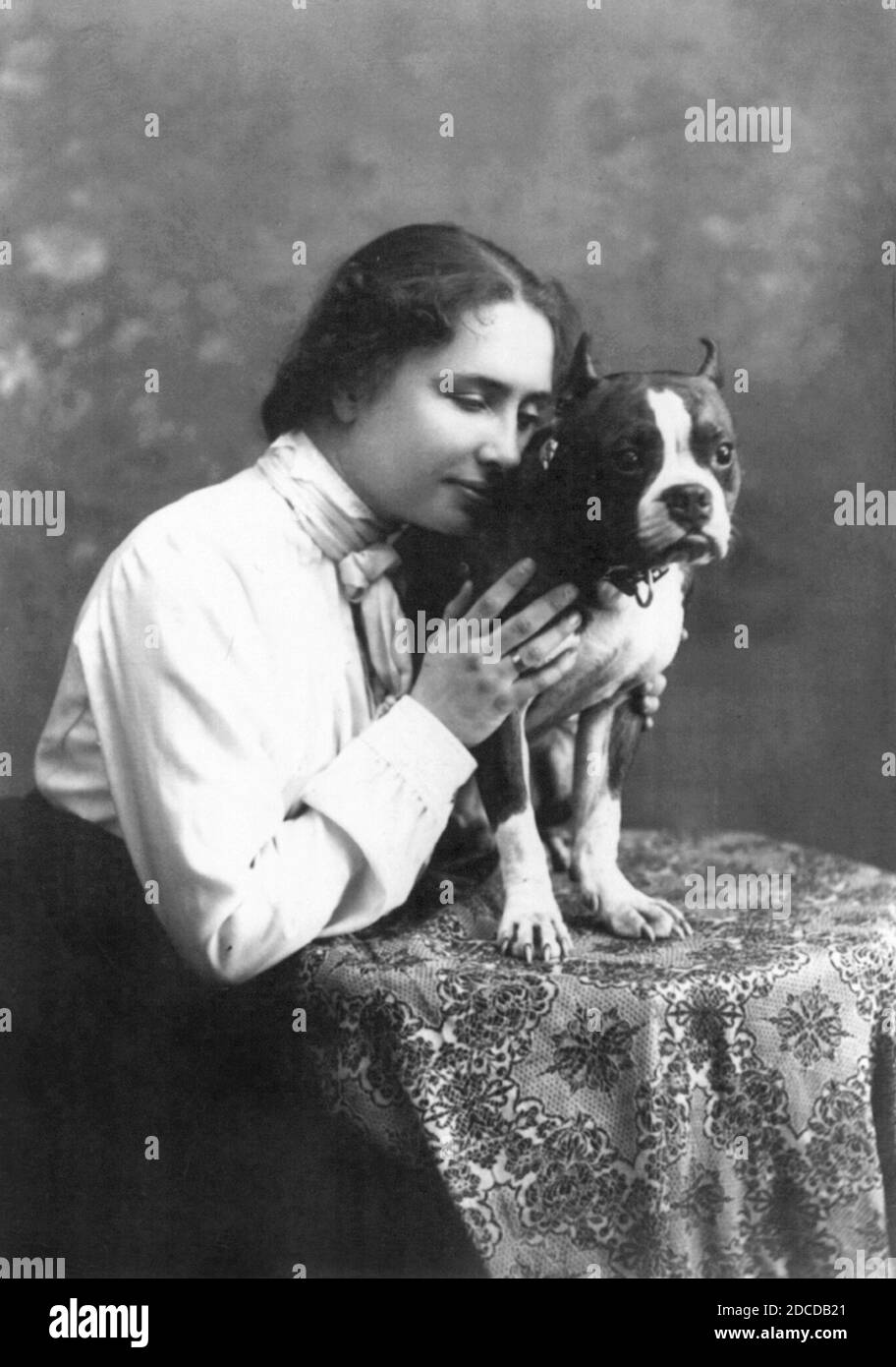 Hellen Keller avec chien, 1902 Banque D'Images