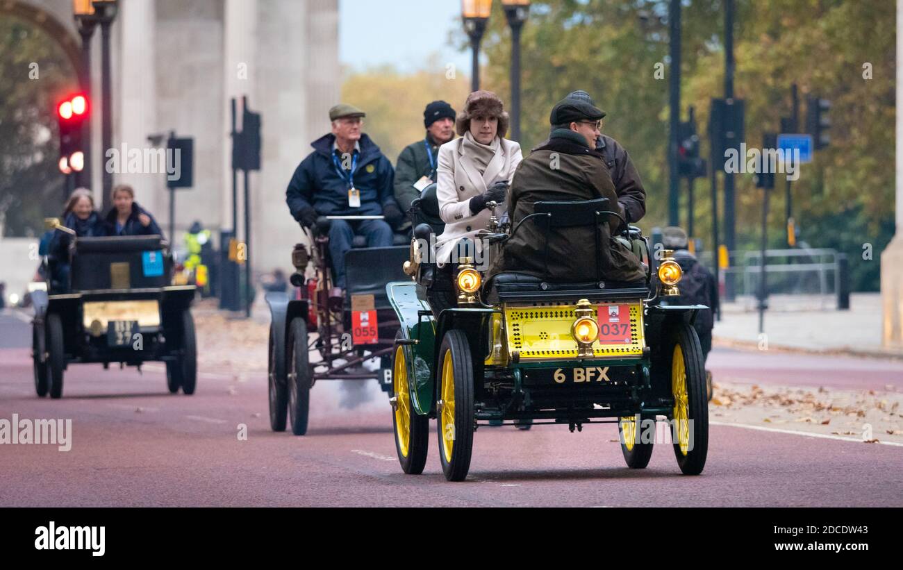 Course de voitures de Londres à Brighton Veteran, le plus long événement de course à pied au monde Banque D'Images