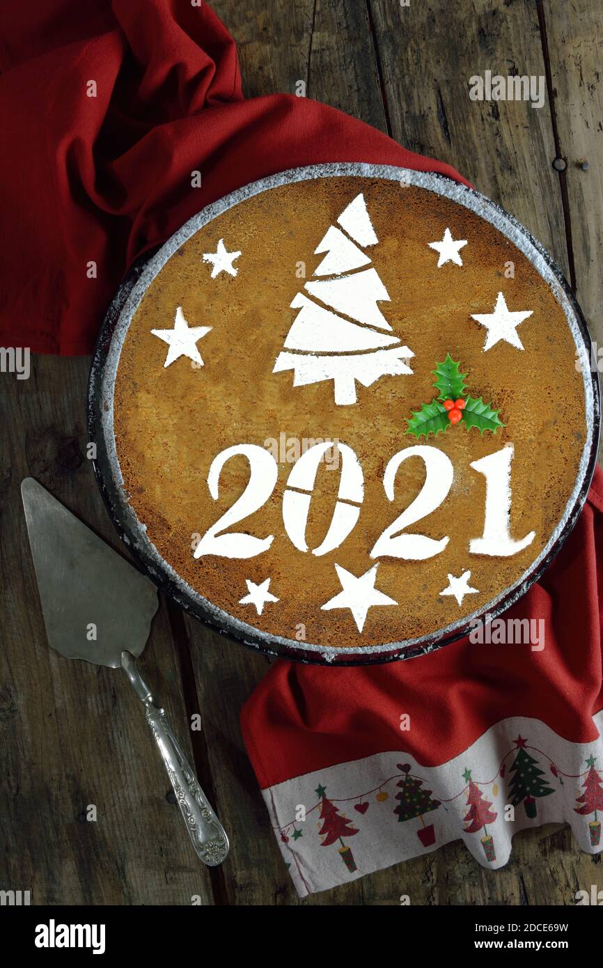 Gateau Du Nouvel An Pour 21 Et Serveur De Gateau Sur Bois Tableau Photo Stock Alamy Gateau Du Nouvel An Pour 21 Et Serveur De Gateau Sur Bois Tableau Photo Stock Alamy