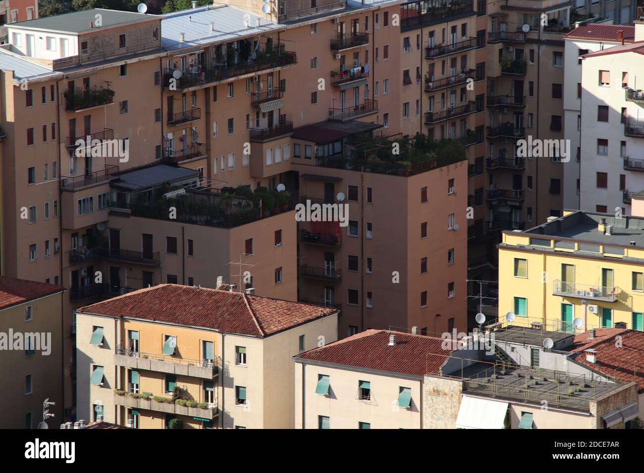 Vue panoramique aérienne du vieux centre-ville historique de Brescia En Italie Banque D'Images