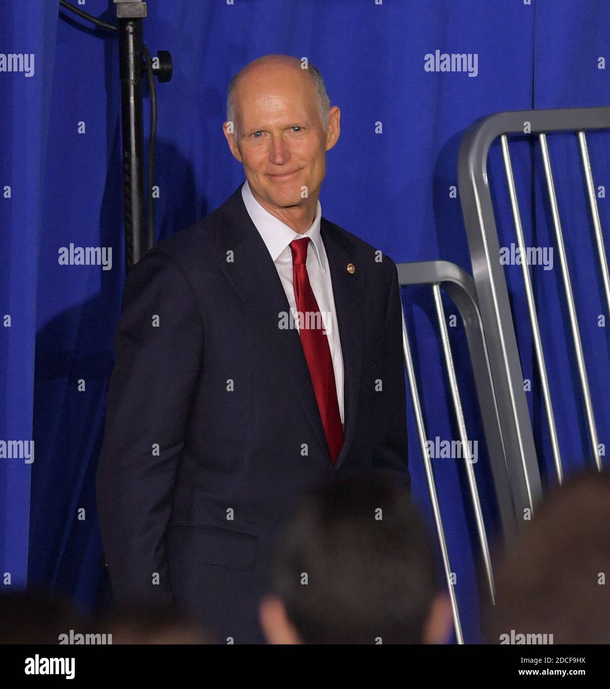 MIAMI, FLORIDE - LE 18 FÉVRIER : le sénateur Rick Scott ainsi que le président Donald Trump et la première dame Melania Trump assistent à un rassemblement à l'Université internationale de Floride le 18 février 2019 à Miami, en Floride. Le président Trump a parlé de la crise actuelle au Venezuela. Personnes: Sénateur Rick Scott crédit: Hoo-me / MediaPunch Banque D'Images