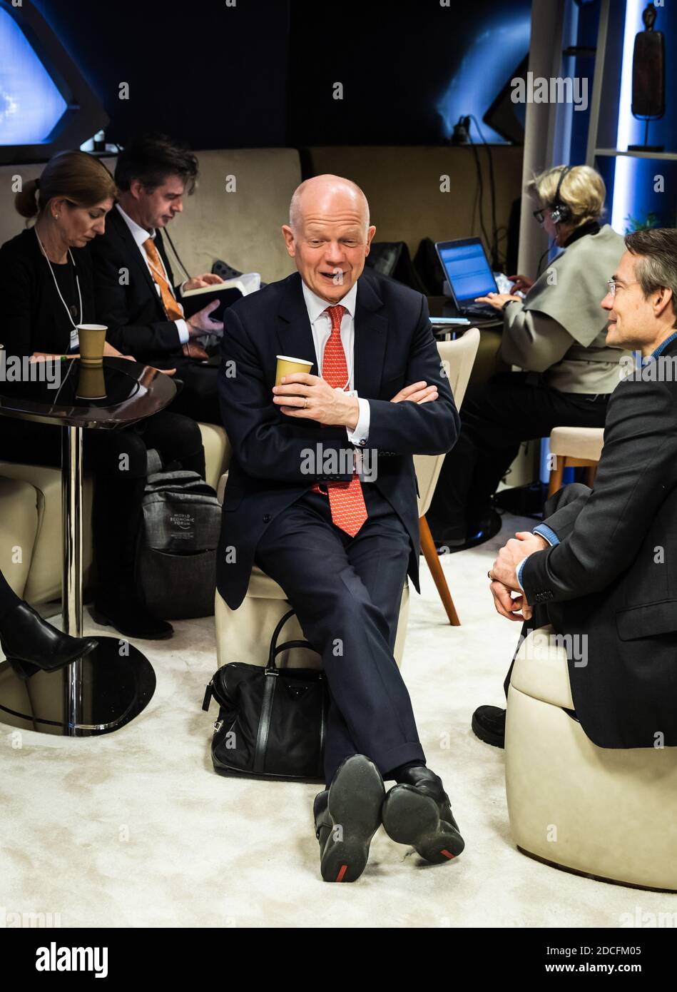 DAVOS, SUISSE - 24 janvier 2019: Moments de travail lors de la réunion annuelle du Forum économique mondial à Davos, Suisse Banque D'Images