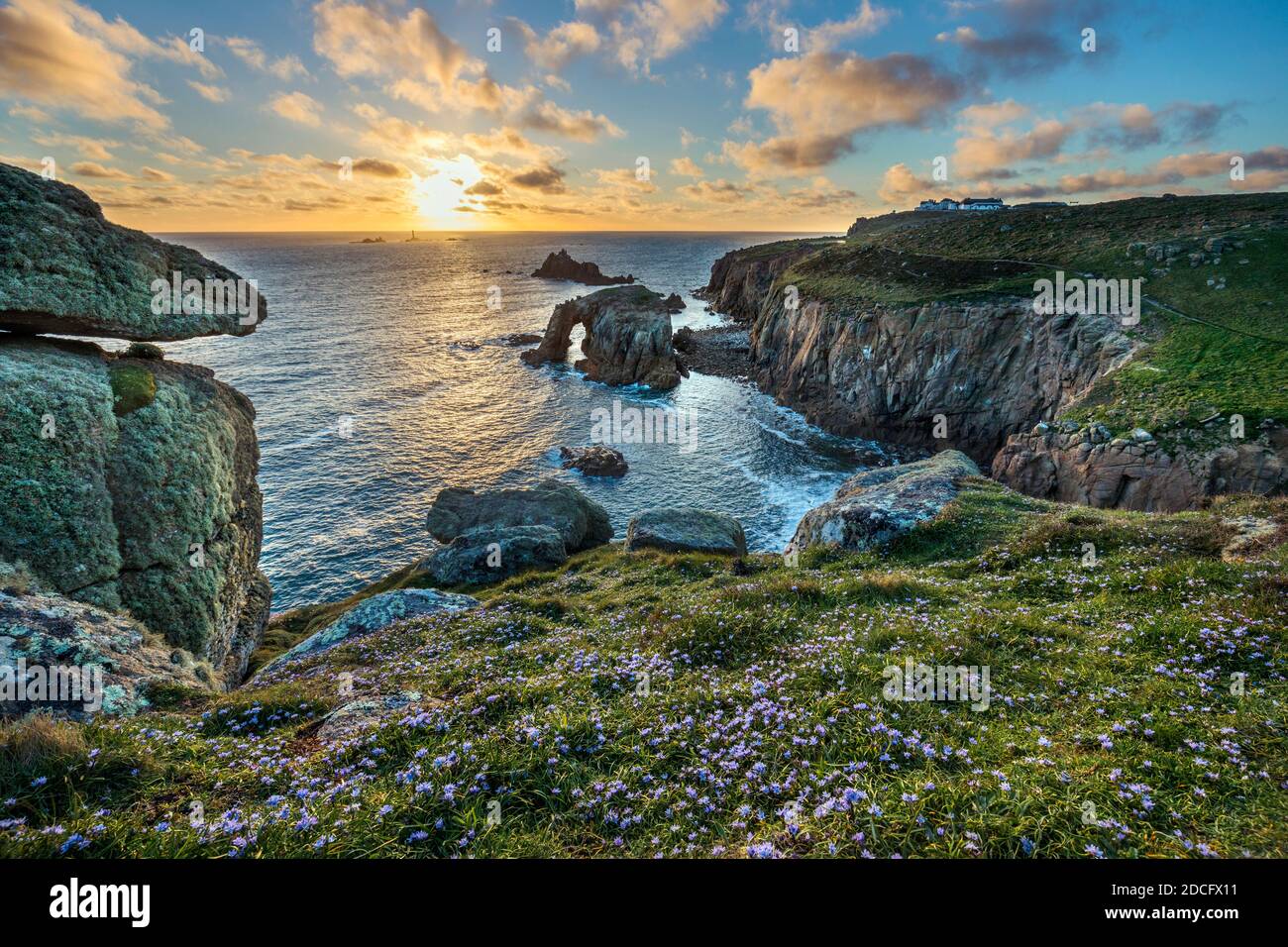 Land's End ; coucher du soleil ; Cornwall, UK Banque D'Images