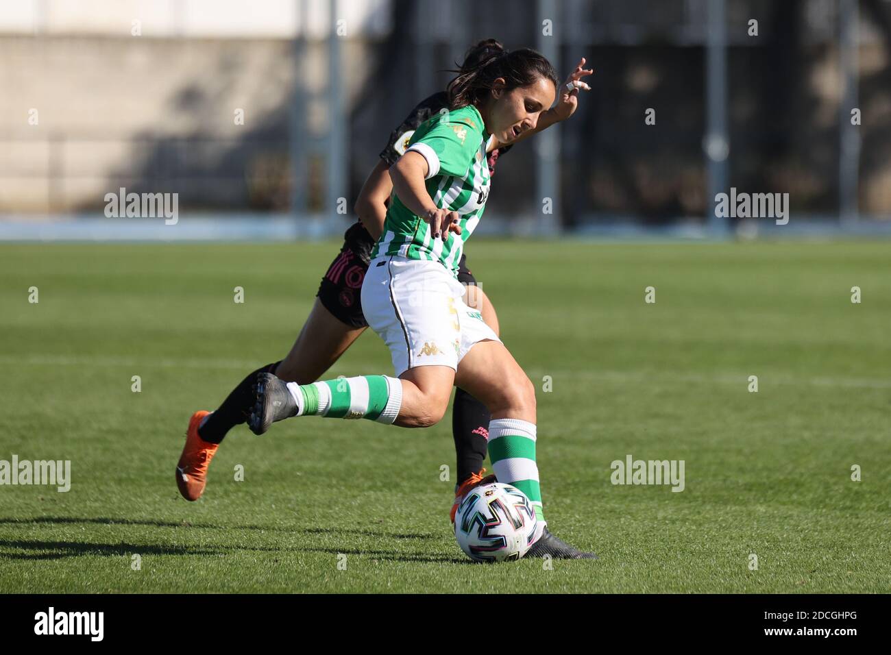 Séville, Espagne. 21 novembre 2020. Laura Gonzalez de Real Betis en action pendant le match Primera Iberdrola entre Real Betis et Real Madrid à Ciudad Deportiva Luis del sol à Séville, Espagne. Crédit: Jose Luis Contreras/DAX/ZUMA Wire/Alay Live News Banque D'Images