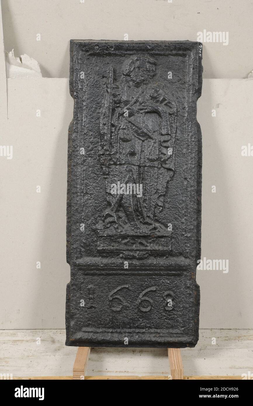 plaque de cuisinière, Anonyme, 1668, fonte, général: 58 x 25 x 2cm 580 x 250 x 20mm, allégorie, femme, plaque de cuisinière en fer avec la représentation allégorique de la justice. La Lady Justice est représentée, entièrement représentée à partir du devant, avec une épée dans une main et une balance dans l'autre. Sous cette représentation est l'année 1668. La plaque de cuisson est rectangulaire, 1883 Banque D'Images