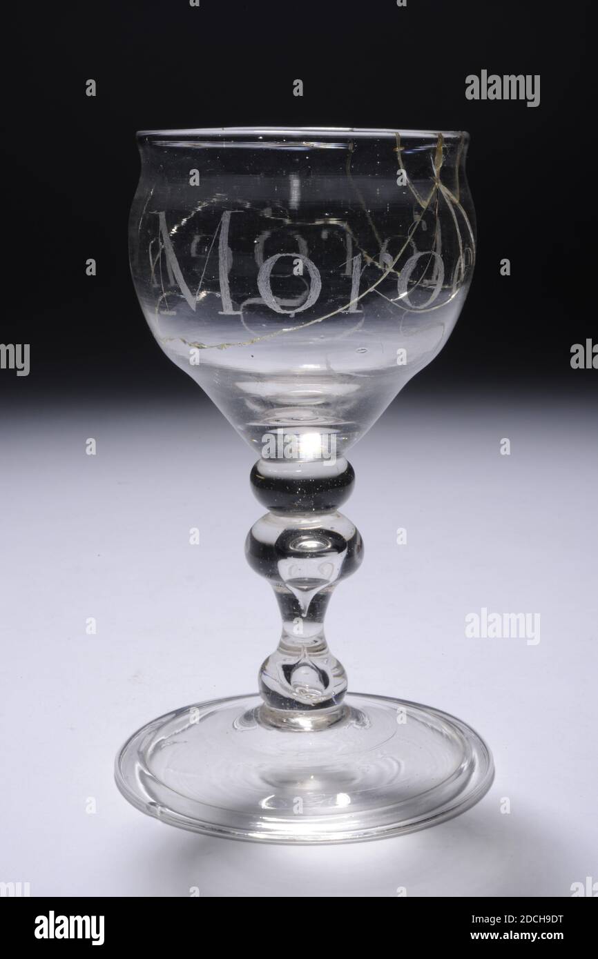 Calice, premier quart du XVIIIe siècle, général: 13.5 x 8.1cm 135 x 81mm, diamètre du pied: 8.1cm / diamètre calice: 6.5cm, 1986 Banque D'Images