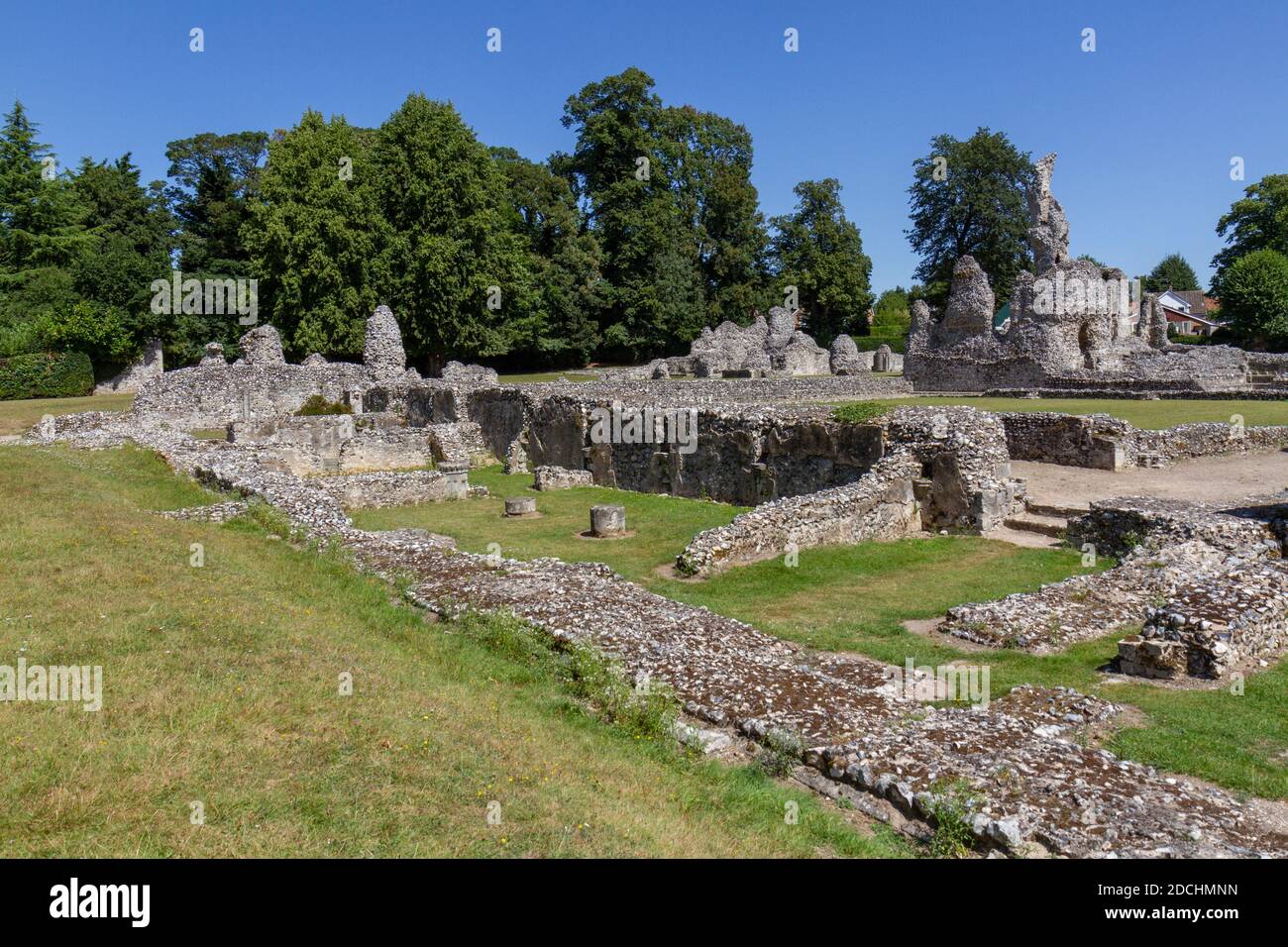 La cuisine/cave dans les vestiges du Prieuré de Thetford, une maison monastique de Clunac à Thetford, Norfolk, Angleterre. Banque D'Images