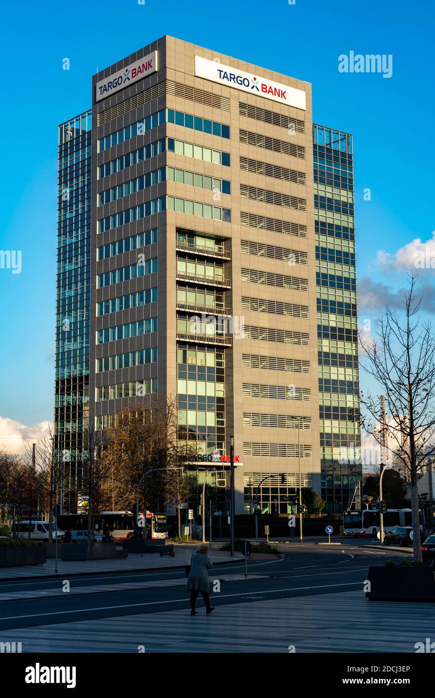 Horizon du centre ville de Duisburg, à la gare centrale, bâtiment de la Targo Bank, Duisburg, NRW, Allemagne, Banque D'Images