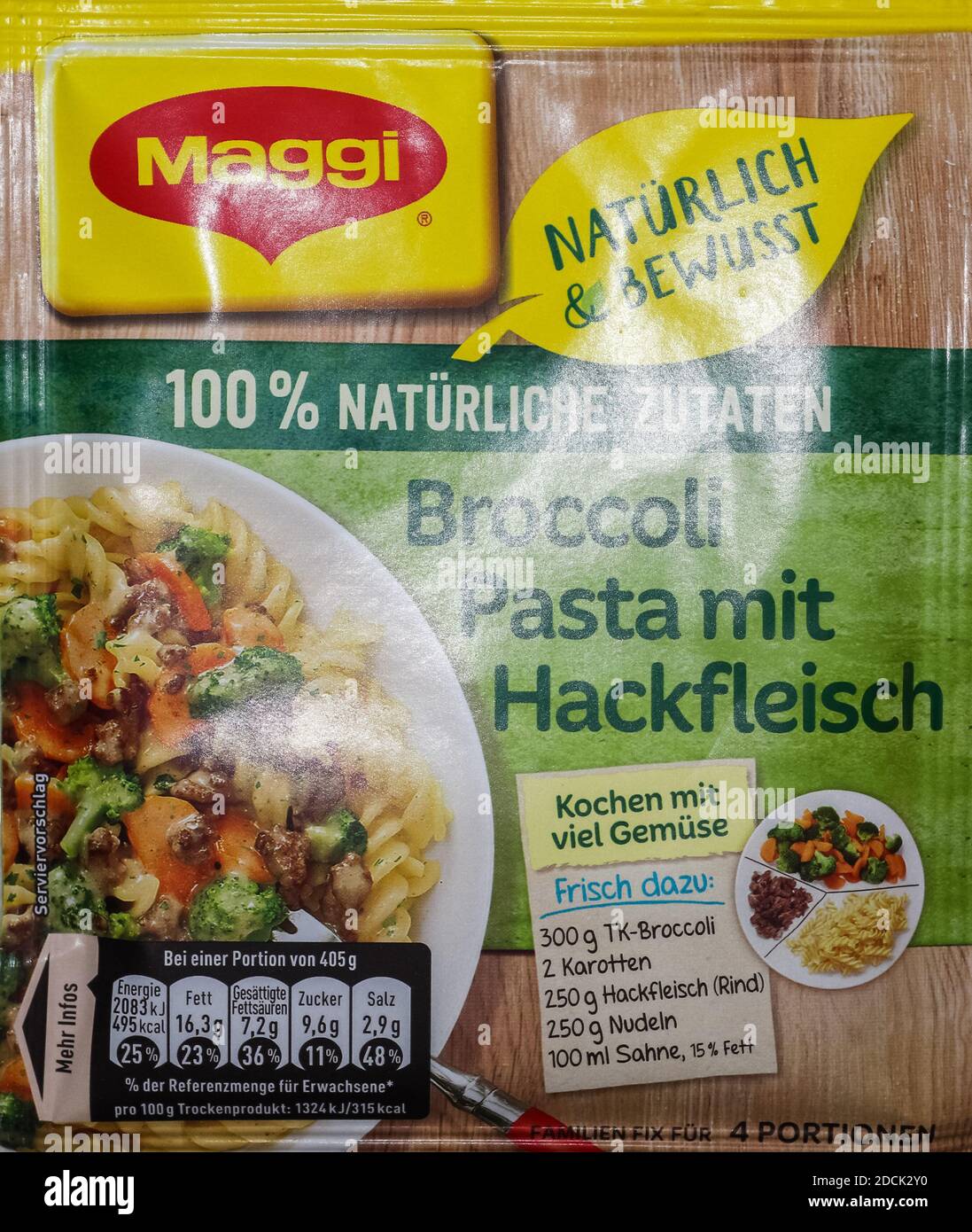 German Maggi instant produits sur fond blanc appartenant à Nestlé. Maggi  est une marque internationale de soupes, de stocks, de cubes de bouillon,  de ketchup, de sauces Photo Stock - Alamy