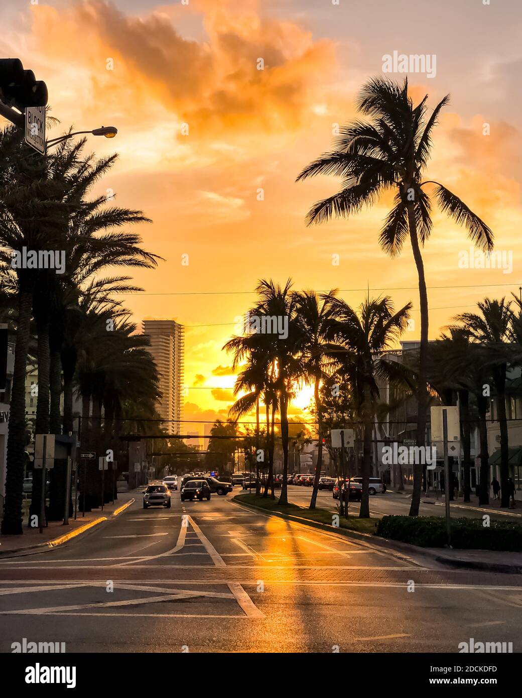 Miami South Beach, Ocean Drive au coucher du soleil Photo Stock - Alamy