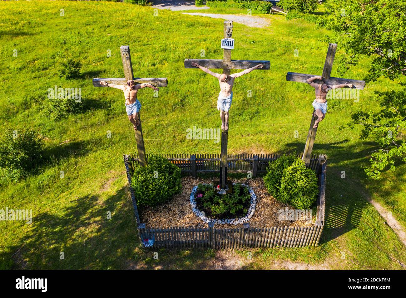 Groupe de crucifixion à Birkenstein, Fischbachau, enregistrement de drones, haute-Bavière, Bavière, Allemagne Banque D'Images