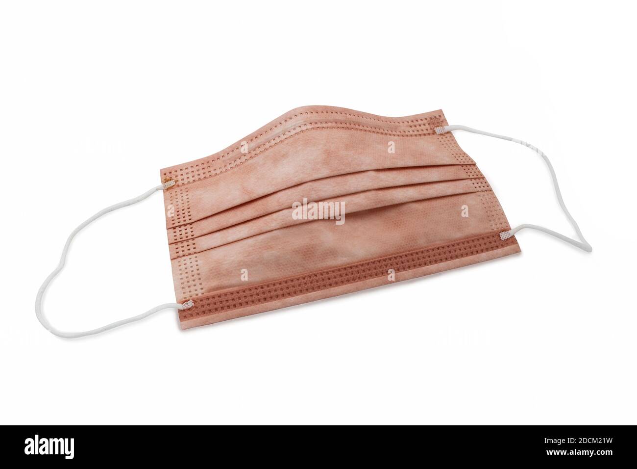 masque de protection médical avec oxyde de cuivre isolé sur fond blanc, prise de vue en studio Banque D'Images
