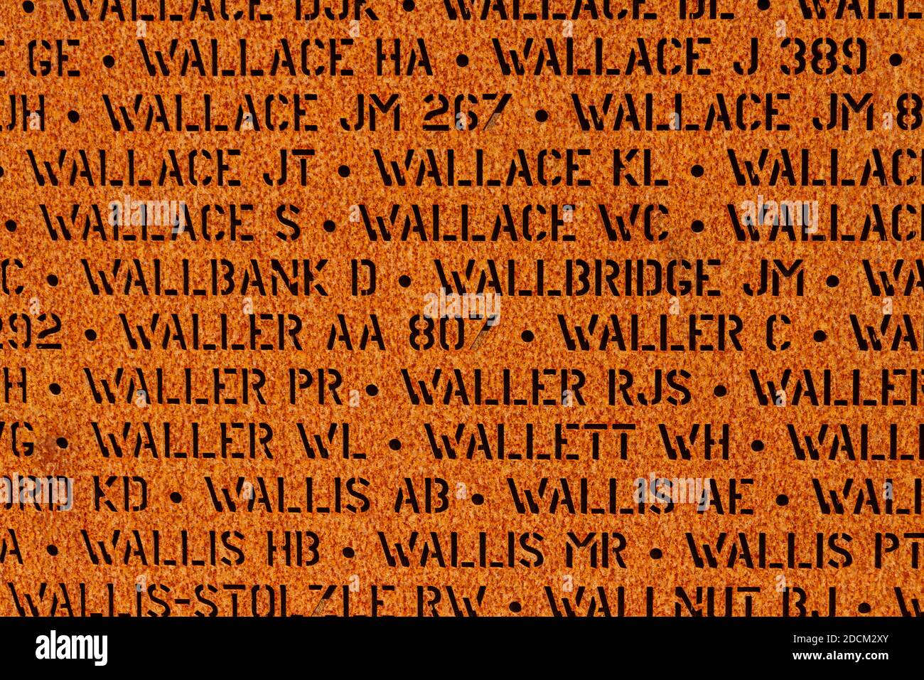 Détail montrant des panneaux de noms sur les murs des noms, International Bomber Command Center, Lincoln, Lincs, Royaume-Uni. Banque D'Images