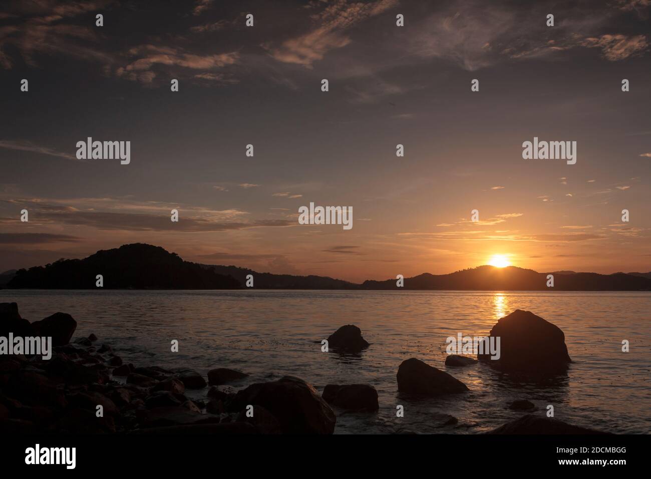 L'aube d'une nouvelle journée à l'île de Rebak Langkawi. Banque D'Images
