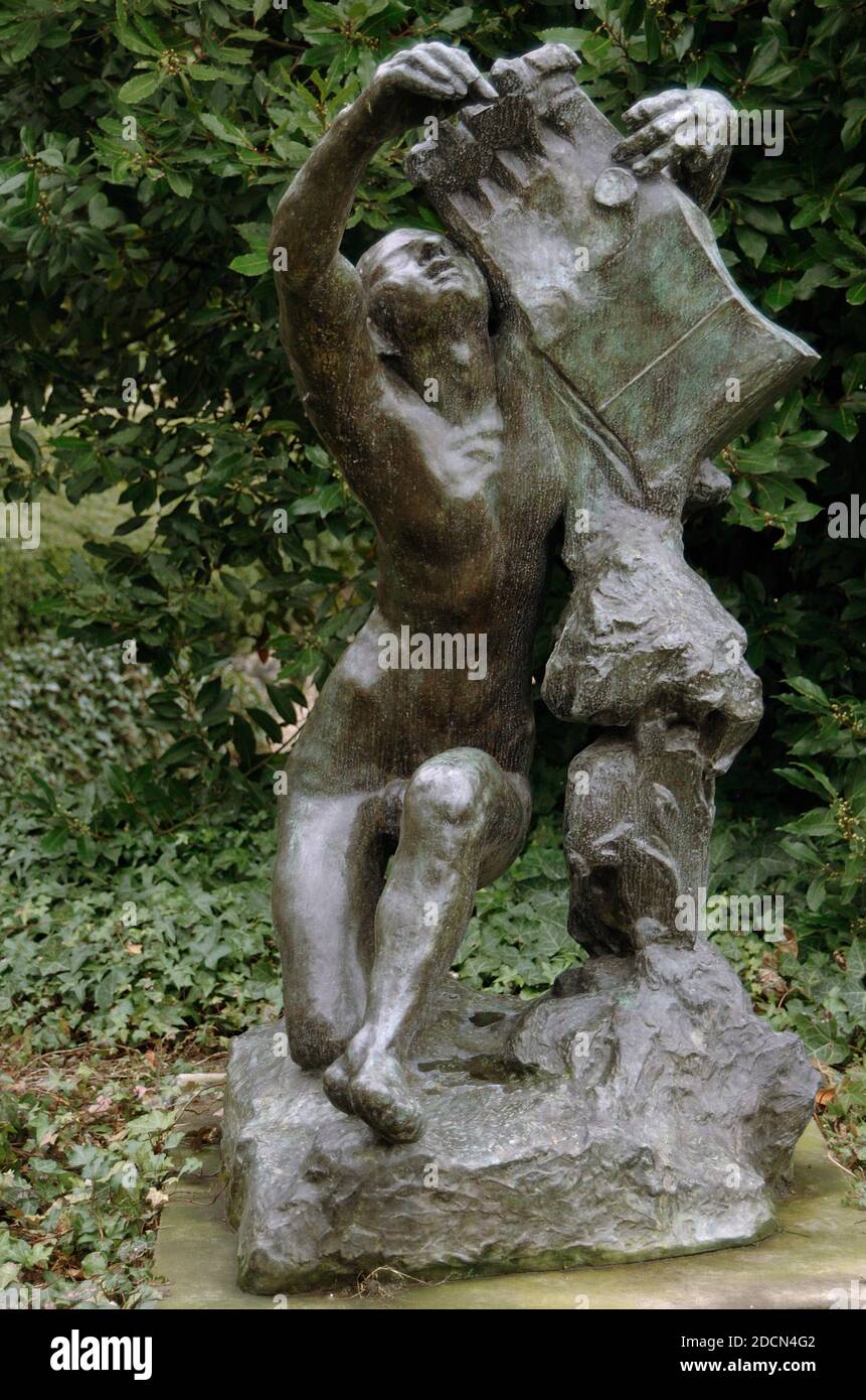 Auguste Rodin (1840-1917). Sculpteur français. Orpheus, 1908. Bronze. Jardin de sculptures. Musée Rodin. Paris. France. Banque D'Images